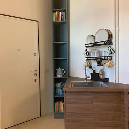 Lovely Studio Flat In Bocconi Milán Exterior foto