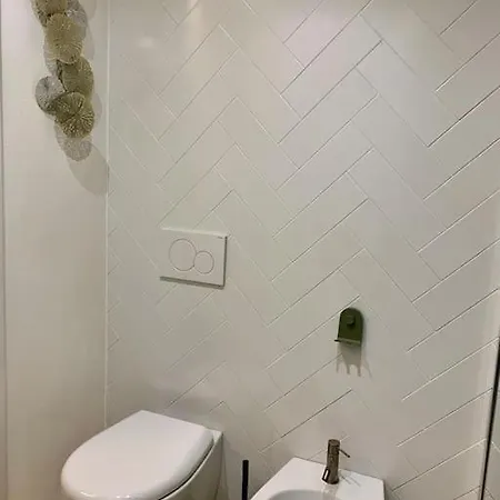 Lovely Studio Flat In Bocconi Milán Exterior foto